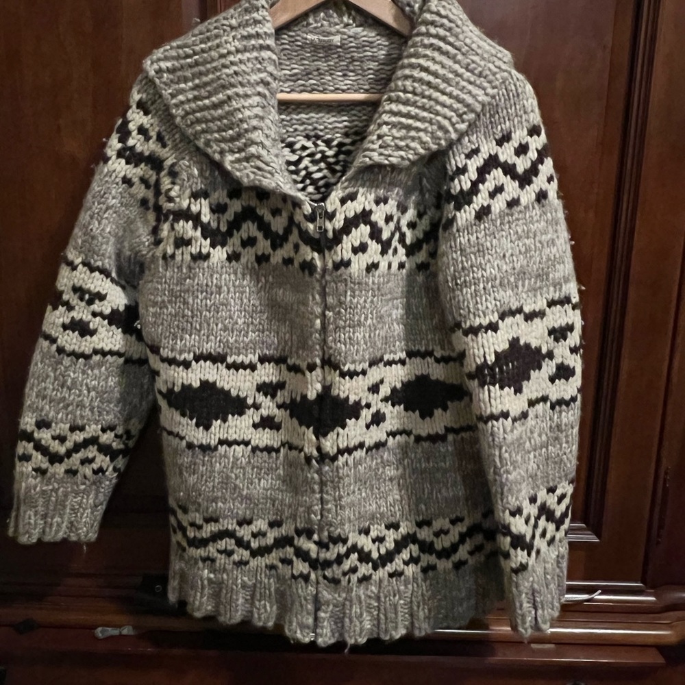 Vintage Handmade Canadian Cowichan Wool Sweater | Fits L / XL